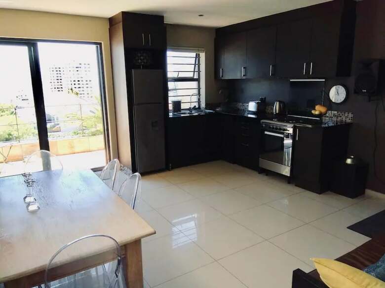 Afri Chi? Apartment In Sea Point