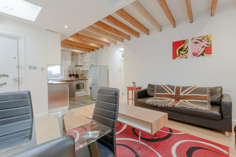 Spacious 2 Bedroom Apartment In Trendy Dalston