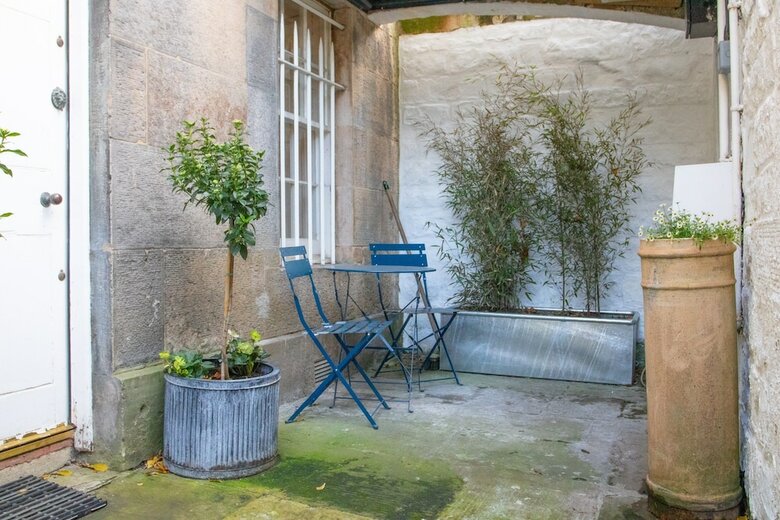 2 Bedroom Apartment In Stockbridge