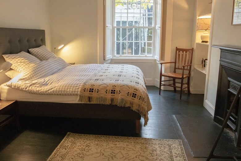 2 Bedroom Apartment In Stockbridge