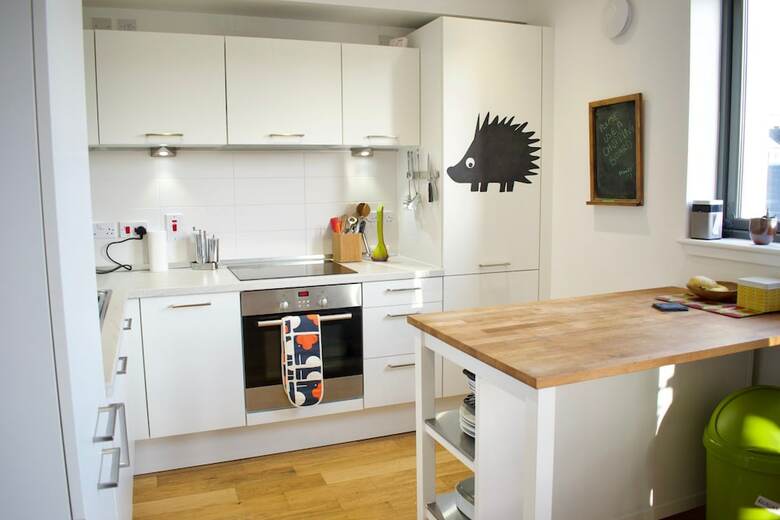 2 Bedroom Apartment In Edinburgh