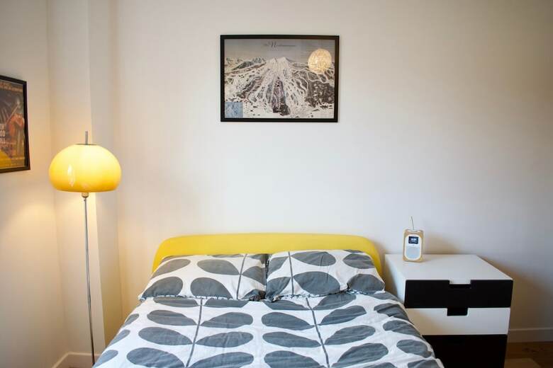 2 Bedroom Apartment In Edinburgh