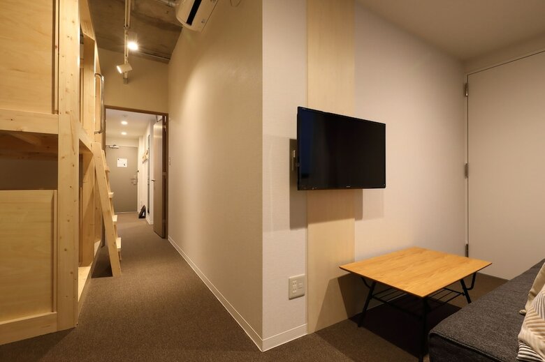 Hostal The Stay Osaka Shinsaibashi