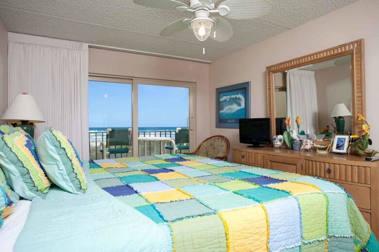 Seagull Condominium 202