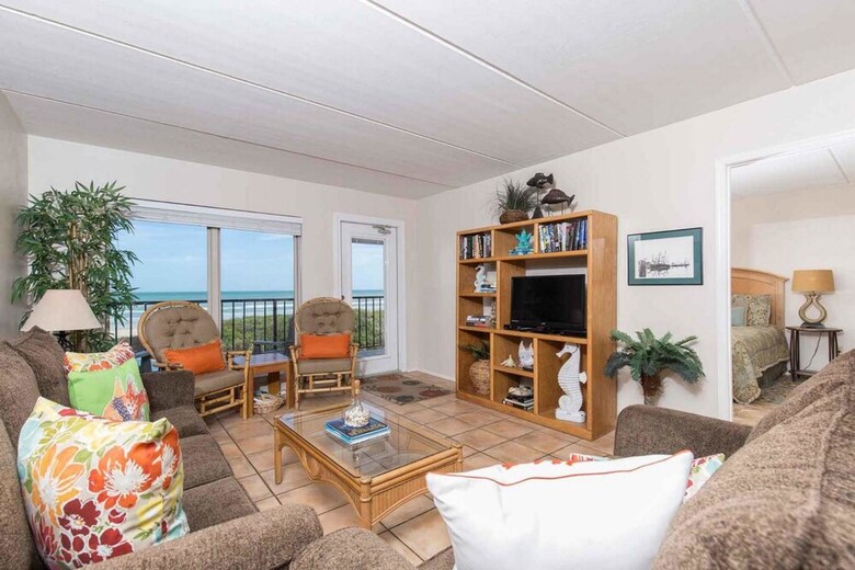 Suntide II Condominium 206