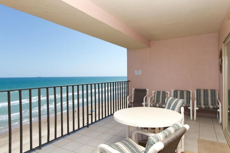 Inverness Condominium 800