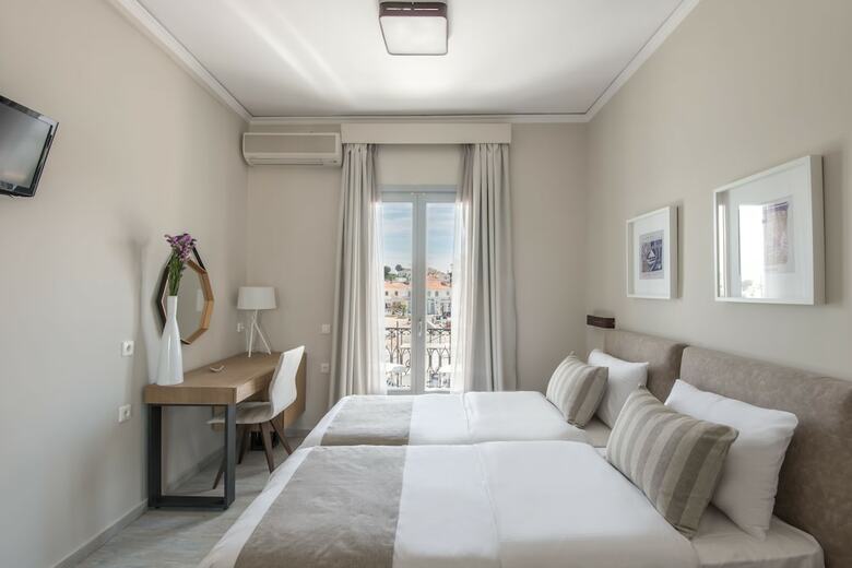 Klimis Hotel
