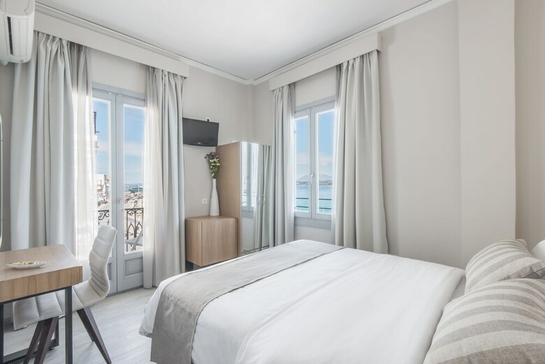 Klimis Hotel