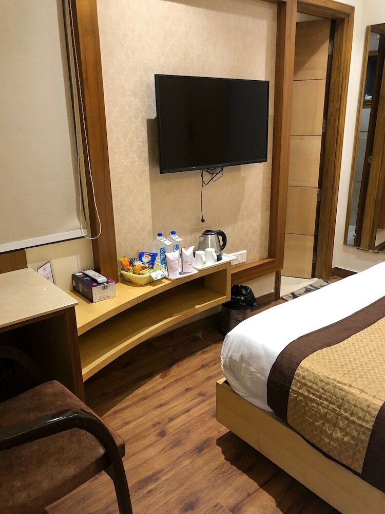 Csjs Inn By Krishna Group Of Hotels