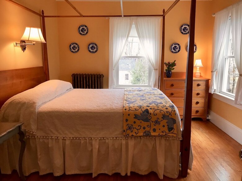 Bed & Breakfast The Belmont Inn