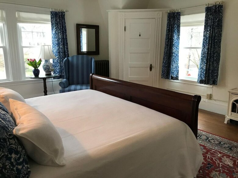 Bed & Breakfast The Belmont Inn