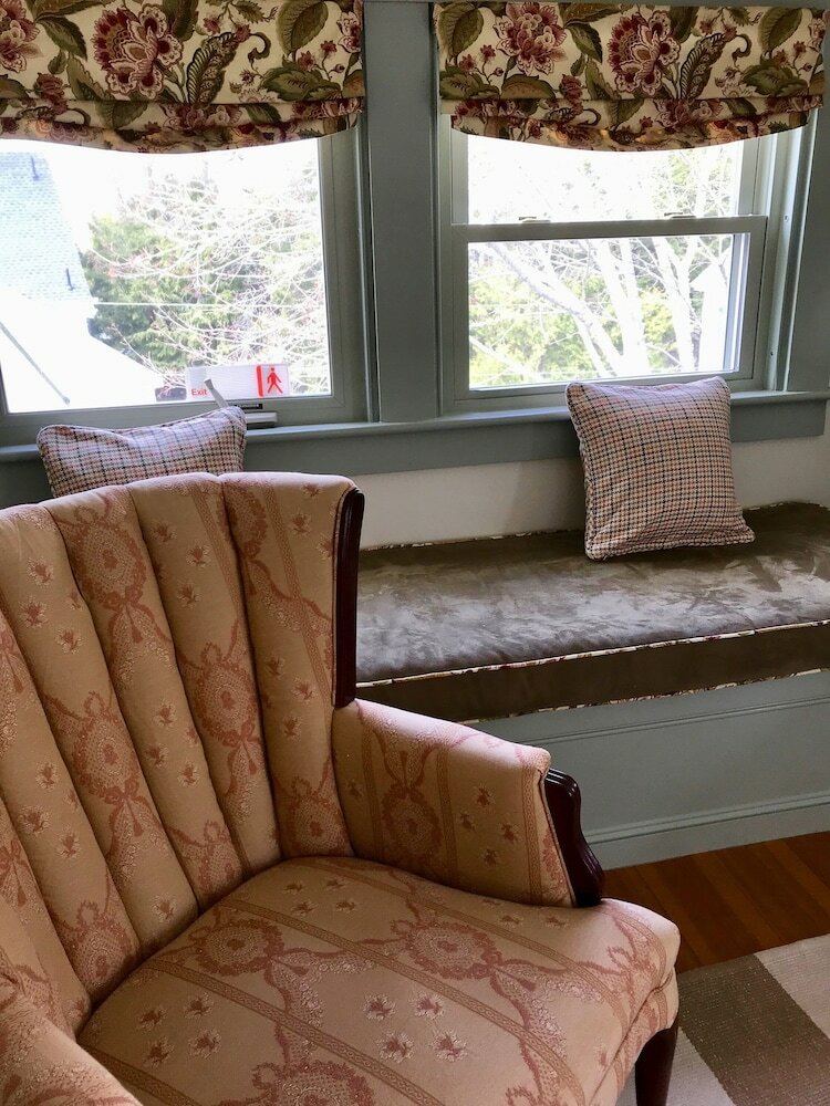 Bed & Breakfast The Belmont Inn