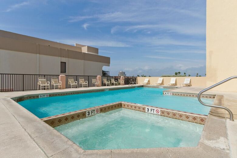 Inverness Condominium 500