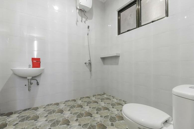 Hotel Reddoorz Plus @ Setiabudi Medan