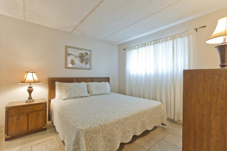 Villa Del Sol Condominium 304
