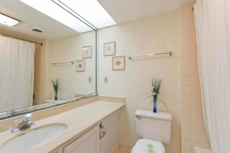 Saida Royale Condominium 9044-45