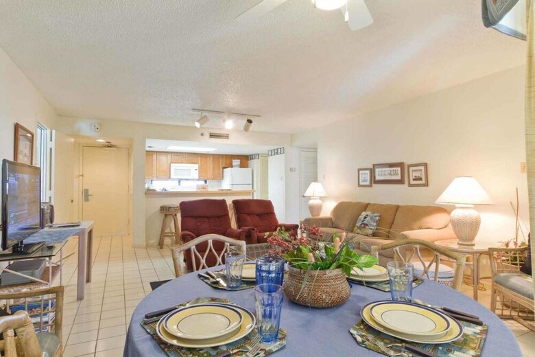 Saida Royale Condominium 9044-45