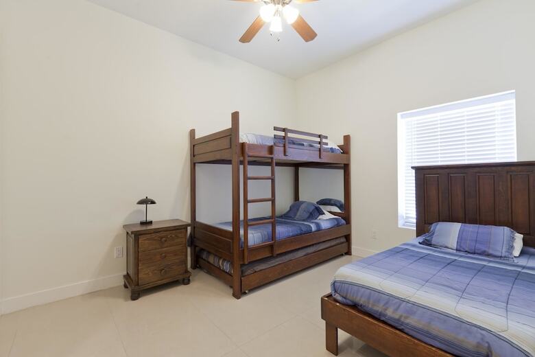 Ocean Vista 902