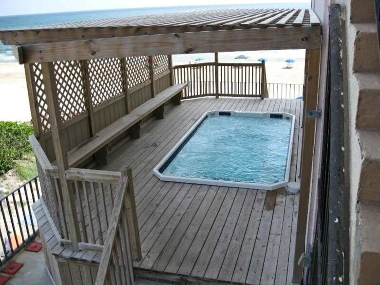 Inverness Condominium Penthouse 1103
