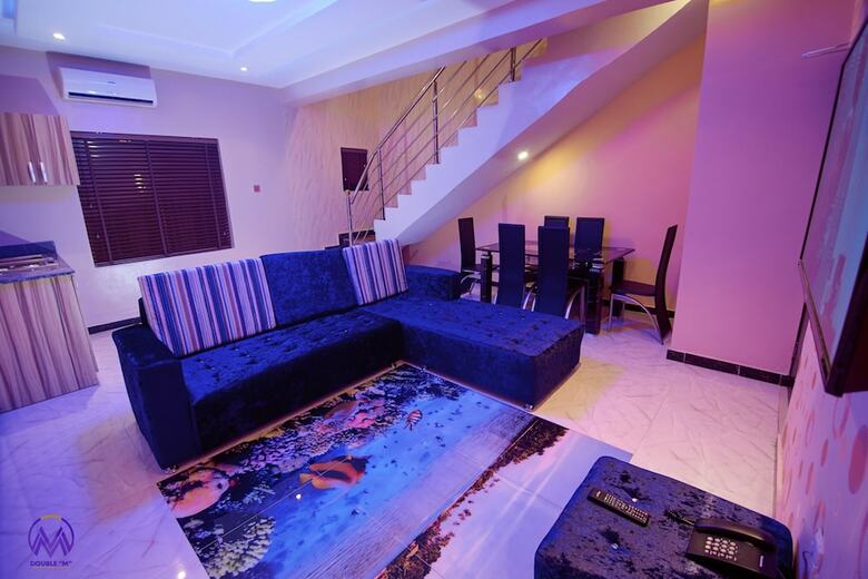 Hotel Double M Exquisite Suites And Lounge