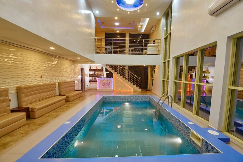 Hotel Double M Exquisite Suites And Lounge