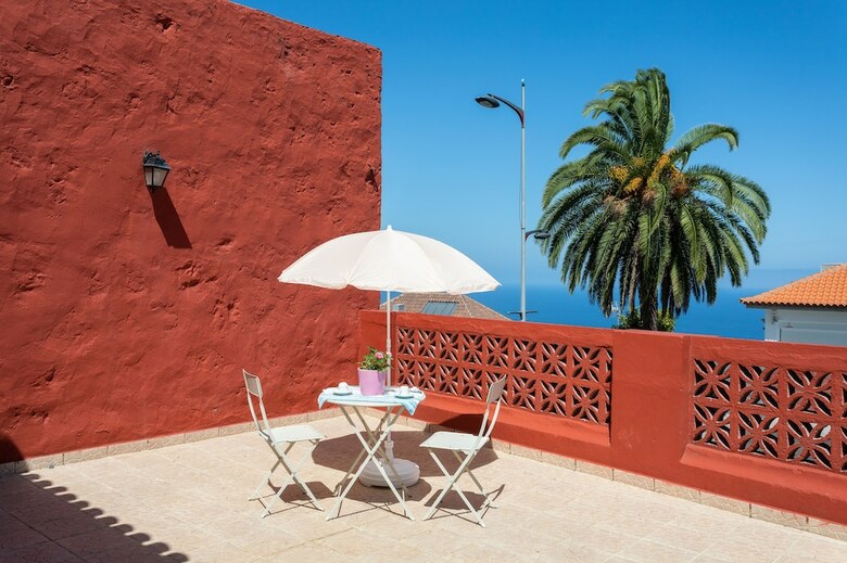 Apartamentos Typical Canary House
