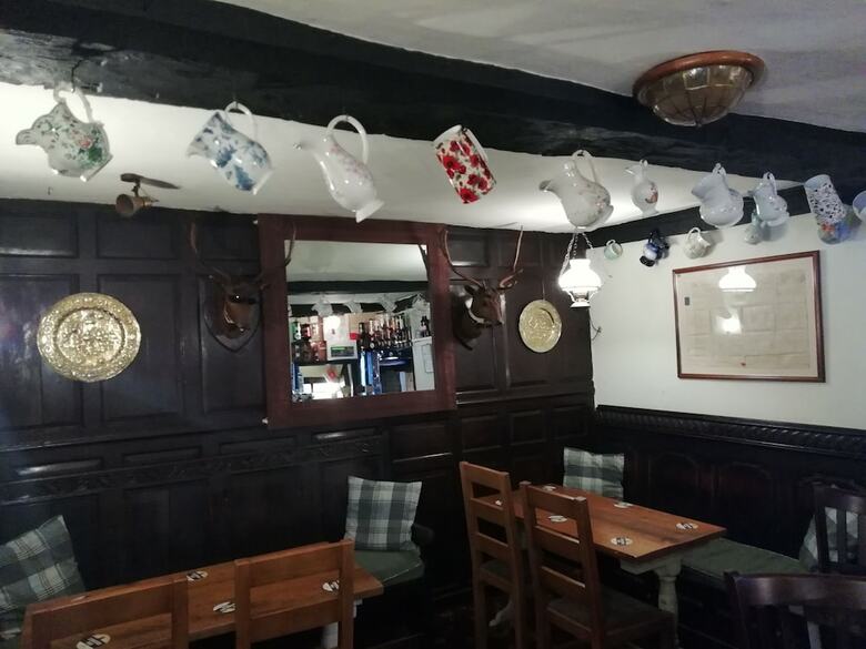 Hotel The George And Dragon