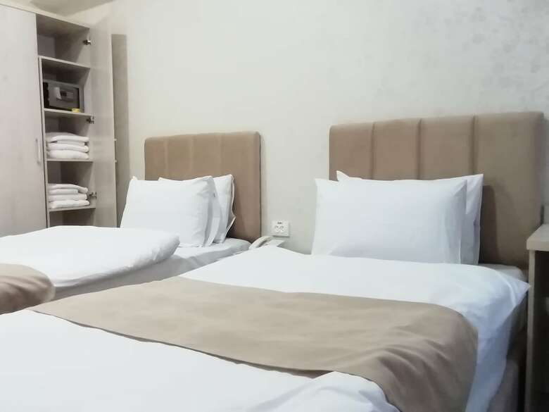 Hua Hotel