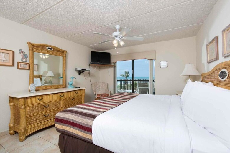 Saida I Condominium 401