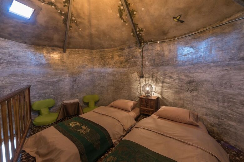 Hotel Leafy Greens Clay House
