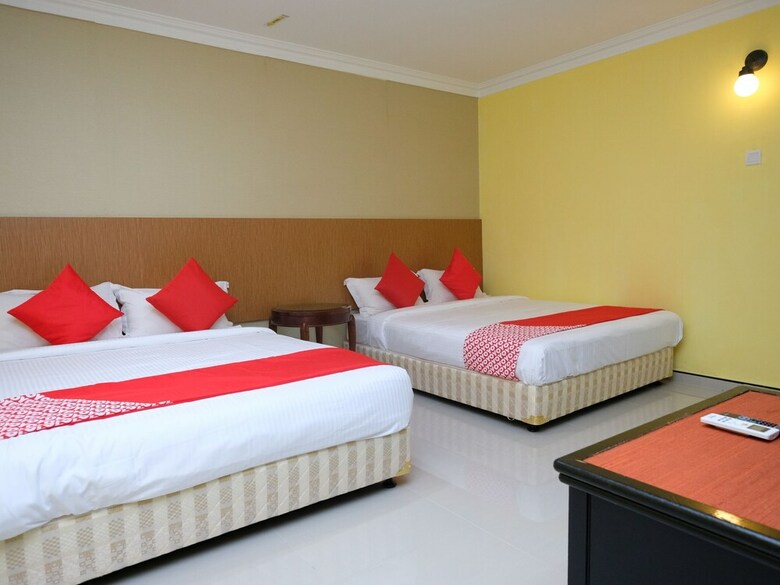Oyo 653 Green World Hotel