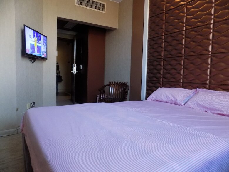Freedom City Hotel