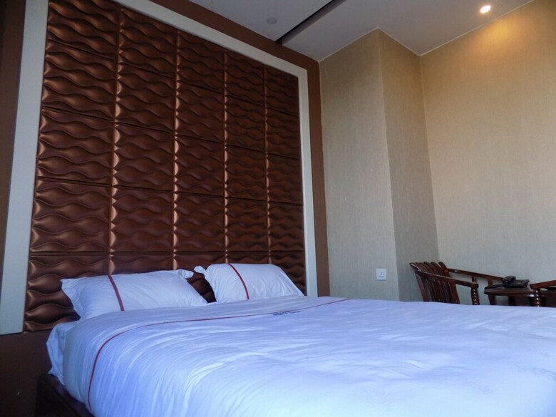 Freedom City Hotel