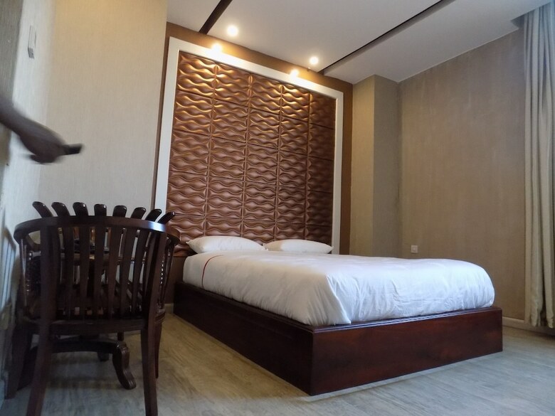 Freedom City Hotel