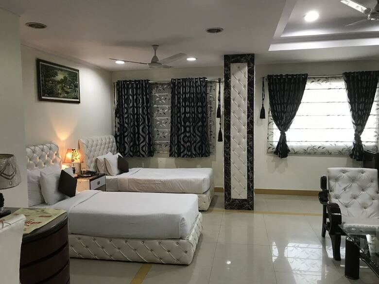 Delite Hotel - Faridabad