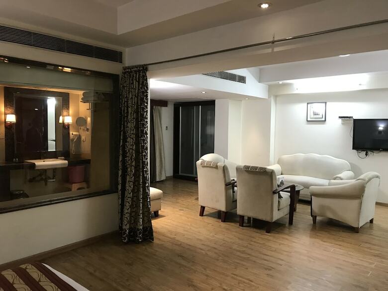 Delite Hotel - Faridabad