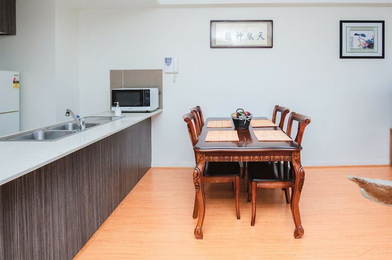 Apartamentos Spacious Two-storey Home