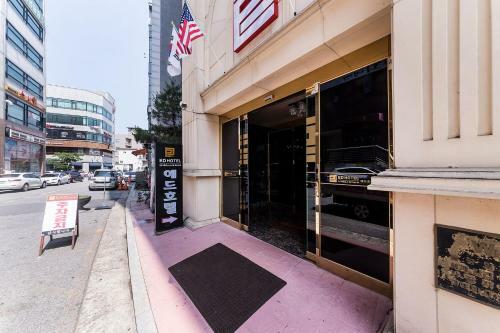 Ed Hotel