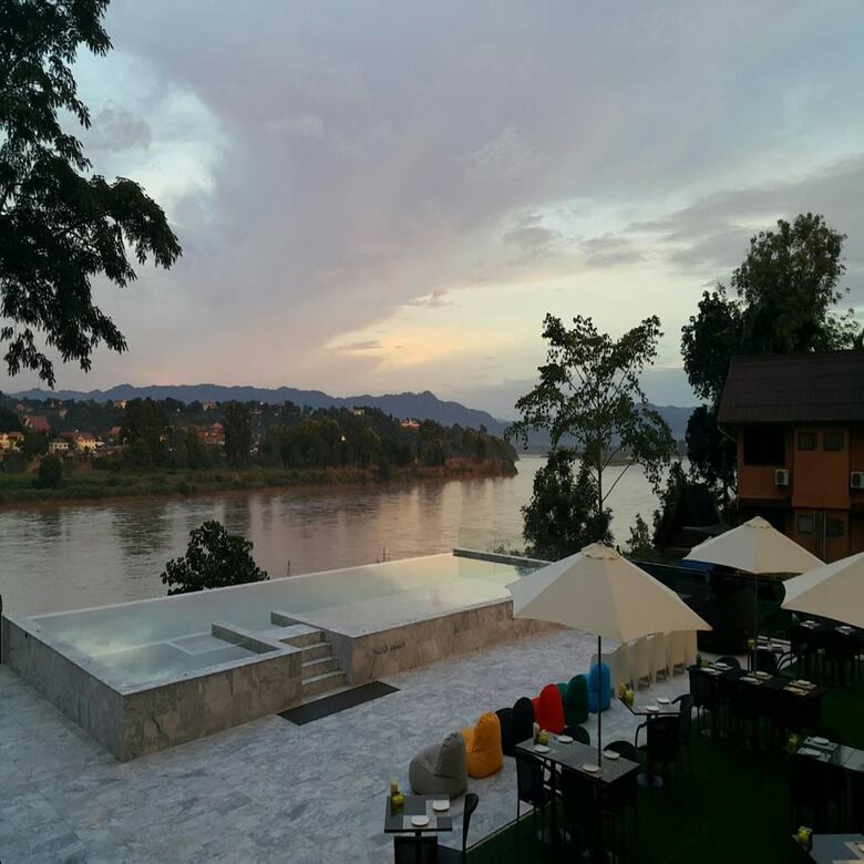 Chiangkhong Teak Garden Riverfront Hotel