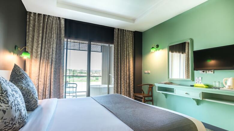 Chiangkhong Teak Garden Riverfront Hotel