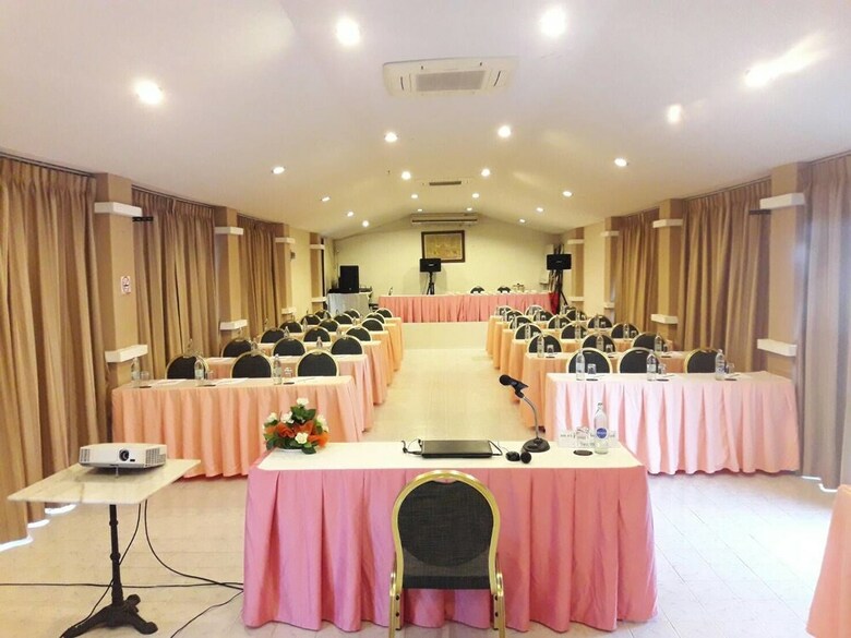 Chiangkhong Teak Garden Riverfront Hotel
