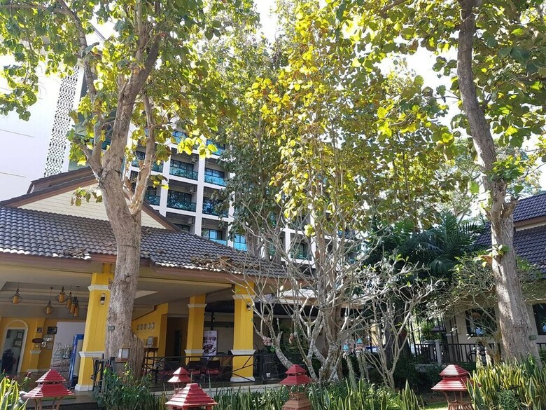 Chiangkhong Teak Garden Riverfront Hotel