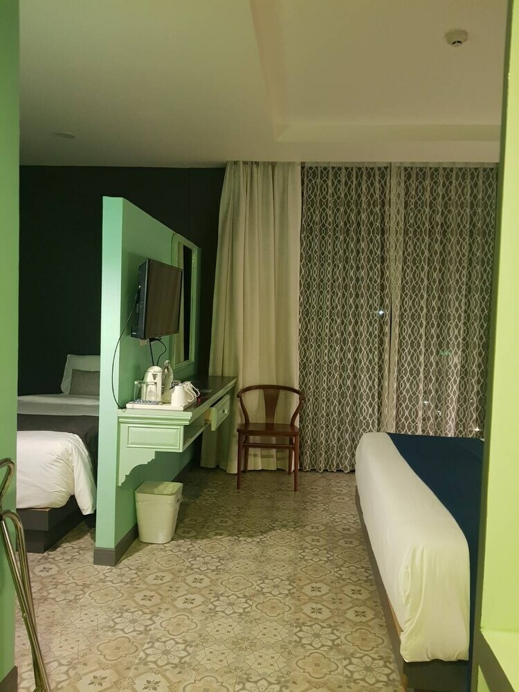 Chiangkhong Teak Garden Riverfront Hotel