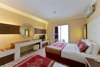 Hotel Beach Club Doganay