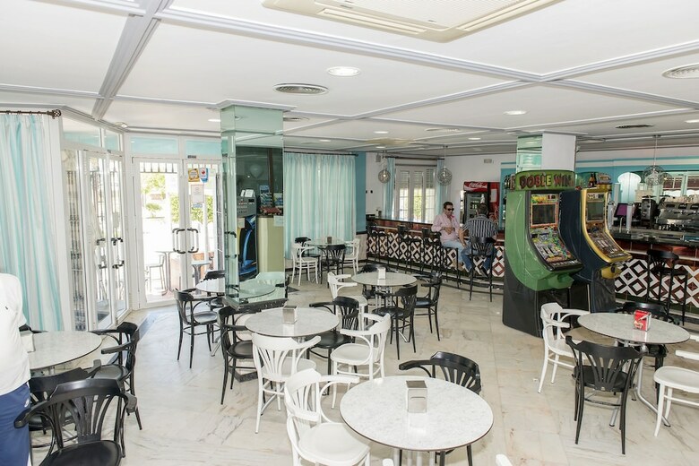 Hostal Restaurante La Ni�a