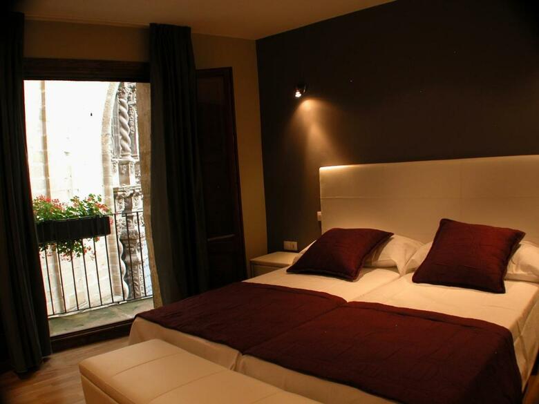 Hotel Portal Del Matarra�a