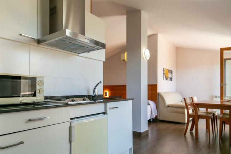 Aparthotel Cal Mar�al