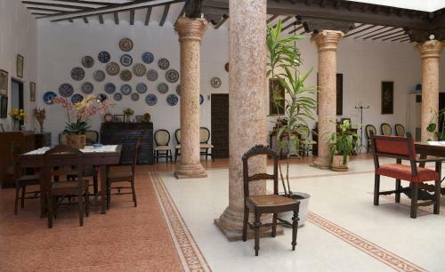 Hotel Casa De Los Acacio