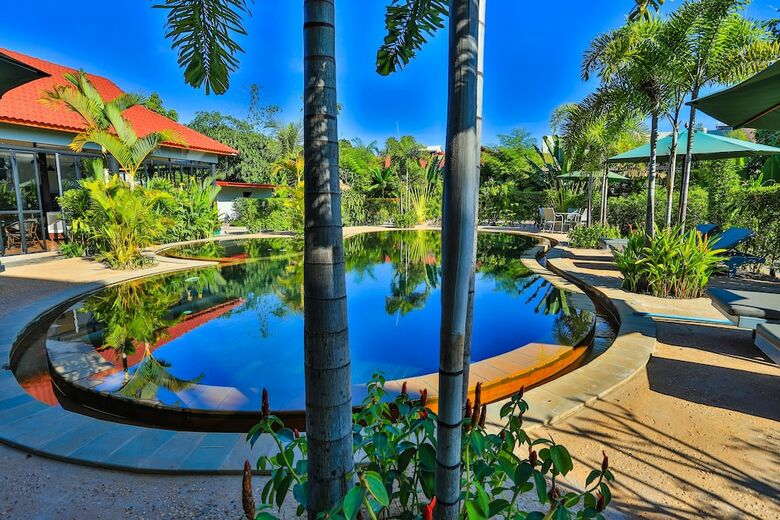 Hotel Happiness Resort