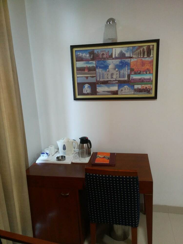 Divine Inn Hotel